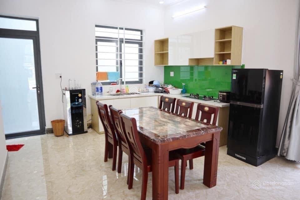 Bán nhà mt trương định k8 kinh doanh buôn bán. giá 5,6 tỷ.  0975 222 ***