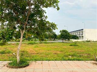 Bán gấp đất dự án the sol city huyện cần giuộc tỉnh long an 80m2 giá 1tỷ850.  0931 112 ***