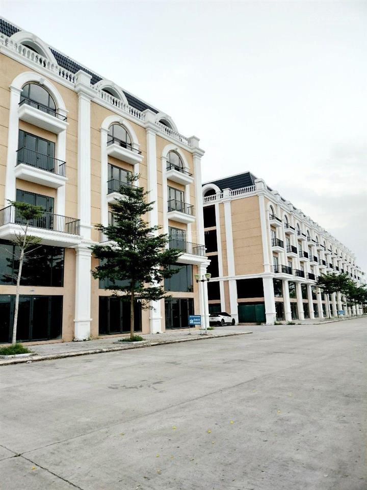 Bán nhà lk tuần châu marina giá 5,6tỷ  sổ đỏ trao tay tại tuần châu, quảng ninh
