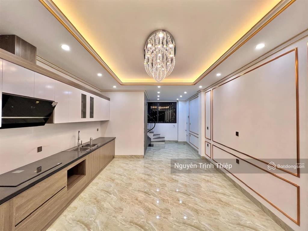 Siêu hot! nhà phú diễn  bắc từ liêm. dt 36m2*6t thang máy ngõ thông. giá 8.7 tỷ (ô tô vào nhà)