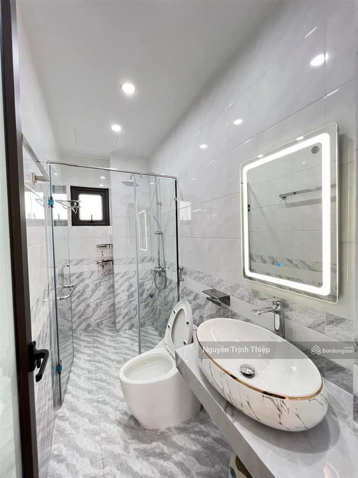 Siêu hot! nhà phú diễn  bắc từ liêm. dt 36m2*6t thang máy ngõ thông. giá 8.7 tỷ (ô tô vào nhà)