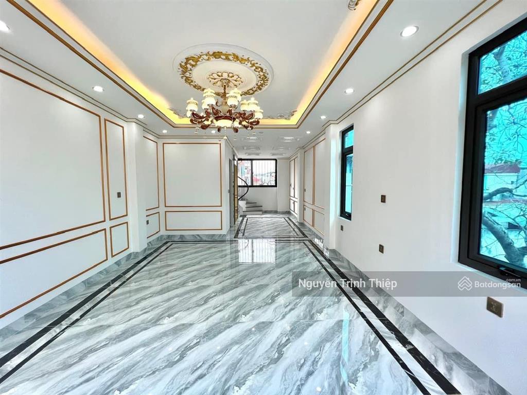 Siêu hot! nhà phú diễn  bắc từ liêm. dt 36m2*6t thang máy ngõ thông. giá 8.7 tỷ (ô tô vào nhà)