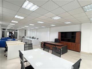 Cho thuê văn phòng 110m2 mặt tiền đường nguyễn thị minh khai quận 3. chỉ 46 triệu. full nội thất