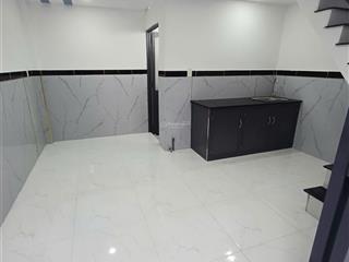 Nhà ngay chợ mỹ hạnh, 40m2 giá rẻ 495 triệu thương lượng, đường ô tô.