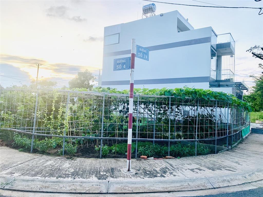 Chuyên bán giỏ hàng chuyển nhượng  nhận bán lại  xây nhà  đường lớn  căn góc  view công viên