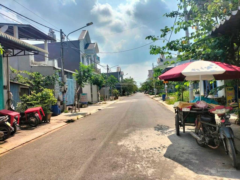 Bán đất đức hoà xã mỹ hạnh nam khu dân cư xuyên á dt 5x16m, shr giá 1 tỷ 850 0918 551 ***