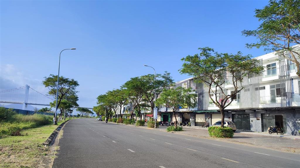 Cực hiếm, cần bán nhà 2 mặt tiền view sông hàn, trung tâm đà nẵng, gần dự án sun symphony