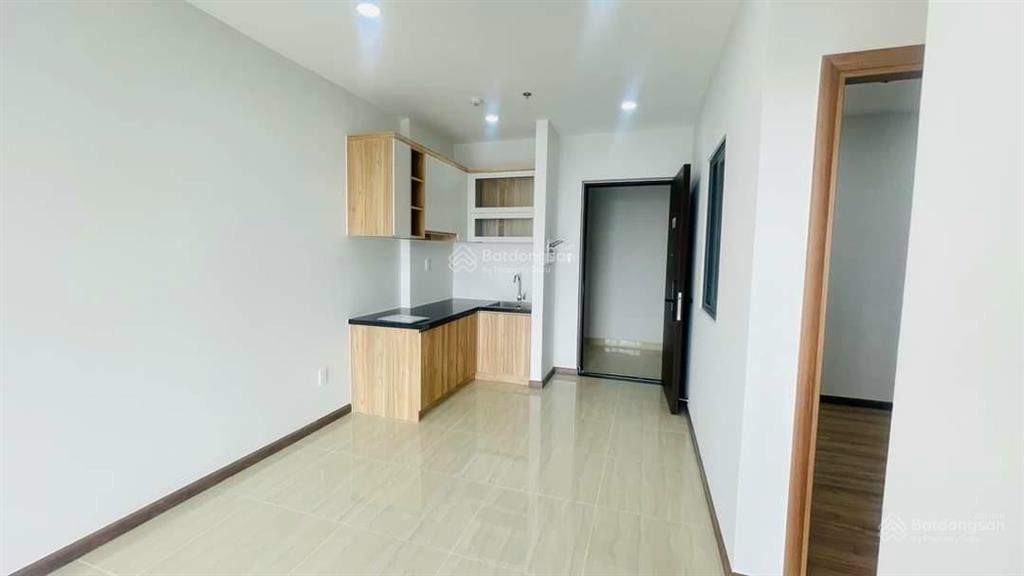Bán căn 2pn 2wc bcons plaza, cả 2 phòng ngủ đều có cửa sổ thoáng, giá 2tỷ330, hỗ trợ vay tối đa