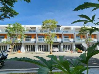 Nhà thông 3 tầng  mặt shophouse kinh doanh 18m  giá chỉ 5.6tỷ kđt the capella nha trang