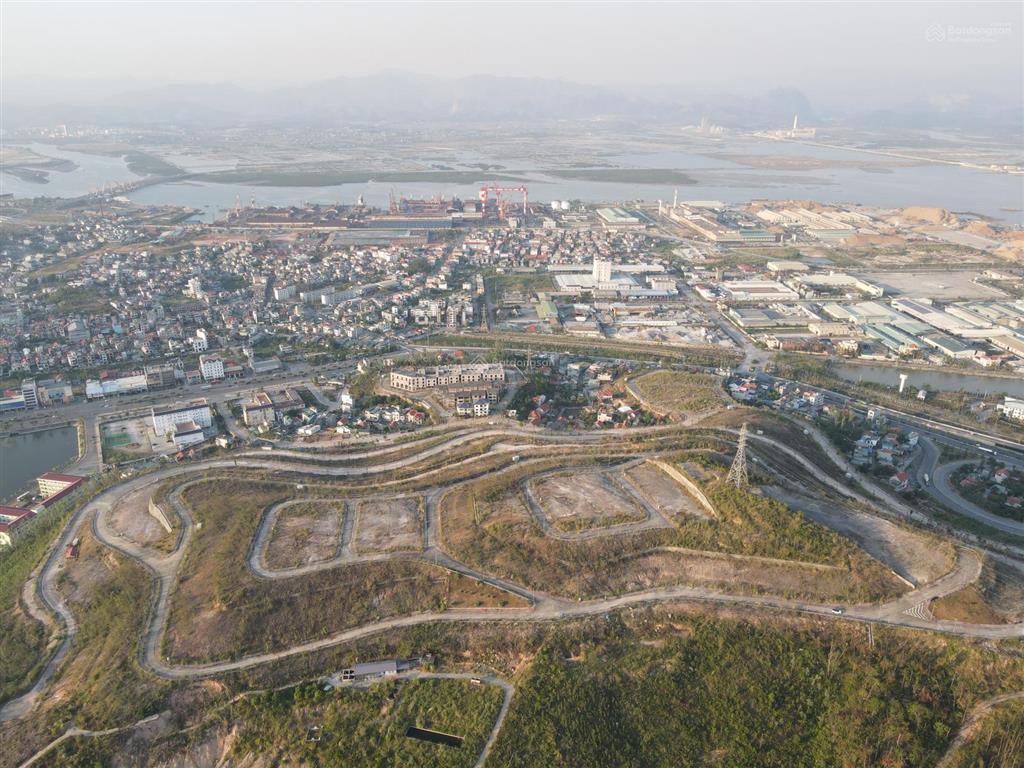 Cần bán gấp nền biệt thự đồi thủy sản 289m2 view chính biển