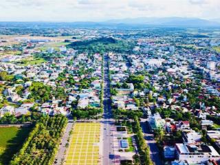 Sụp hầm nên cần bán nhà có 2 mặt tiền đường phạm văn đồng ..vị trí siêu đẹp chỉ cách vincom 1 phút