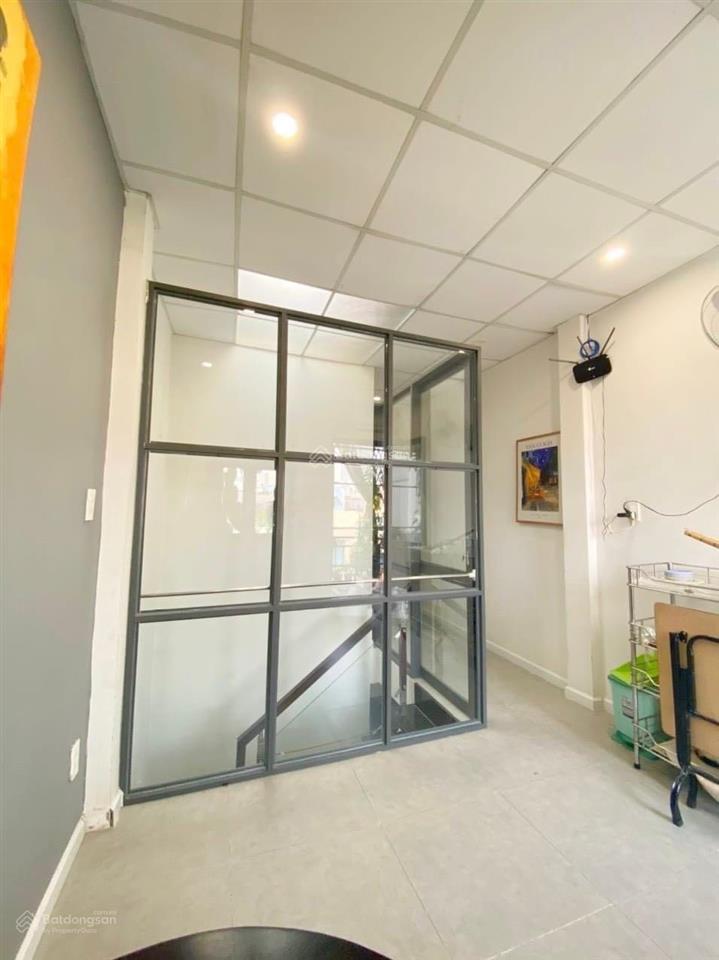 Bán nhà hxh 3 tầng xô viết nghệ tĩnh p25 bình thạnh, giá trả trước 4.2 tỷ, 42m2. shr.  0907 416 ***