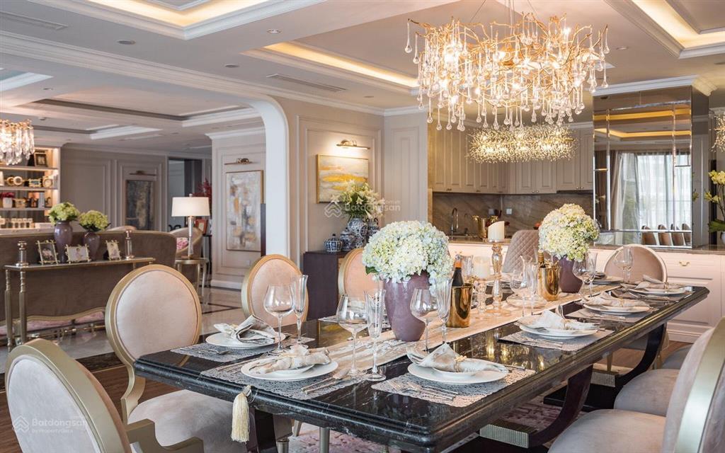 Cho thuê căn 4 pn dt 145 m2 tòa park 7 times city, giá 32 triệu/tháng.  0979 702 ***