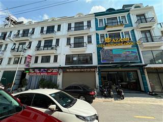 Chính chủ cần bán gấp lô shophouse rất đẹp dự án sông hồng trâu quỳ.  0986 459 ***