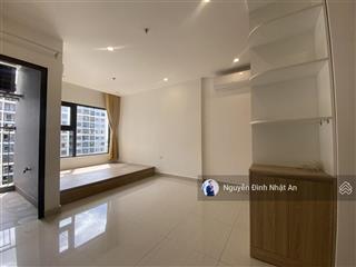 Cho thuê căn studio bếp rèm 5,5tr khu s2 rainbow  view công viên  vinhomes grand park