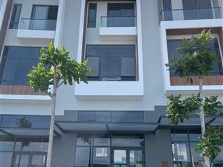 Ngộp bank bán lỗ 1.2 tỷ căn shophouse 4 tầng 324m2 view biển, công viên nước summerland phan thiết