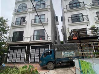 Chủ mua nhà mới cần bán nhà lô góc phụng châu, ô tô vào nhà, dt 39m2, 4 tầng 1 tum. giá 3,4 tỷ