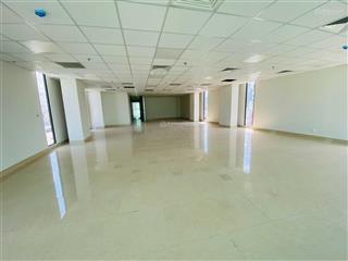 Cho thuê nguyên tòa văn phòng mới, giá rẻ, ngay hàng xanh  bình thạnh, diện tích hơn 3.000 m2