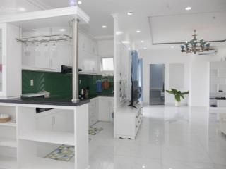 Cần bán căn penthouse chung cư gia phát dt 132m2. 3pn giá 4. 2 tỷ  0909 563 *** hưng