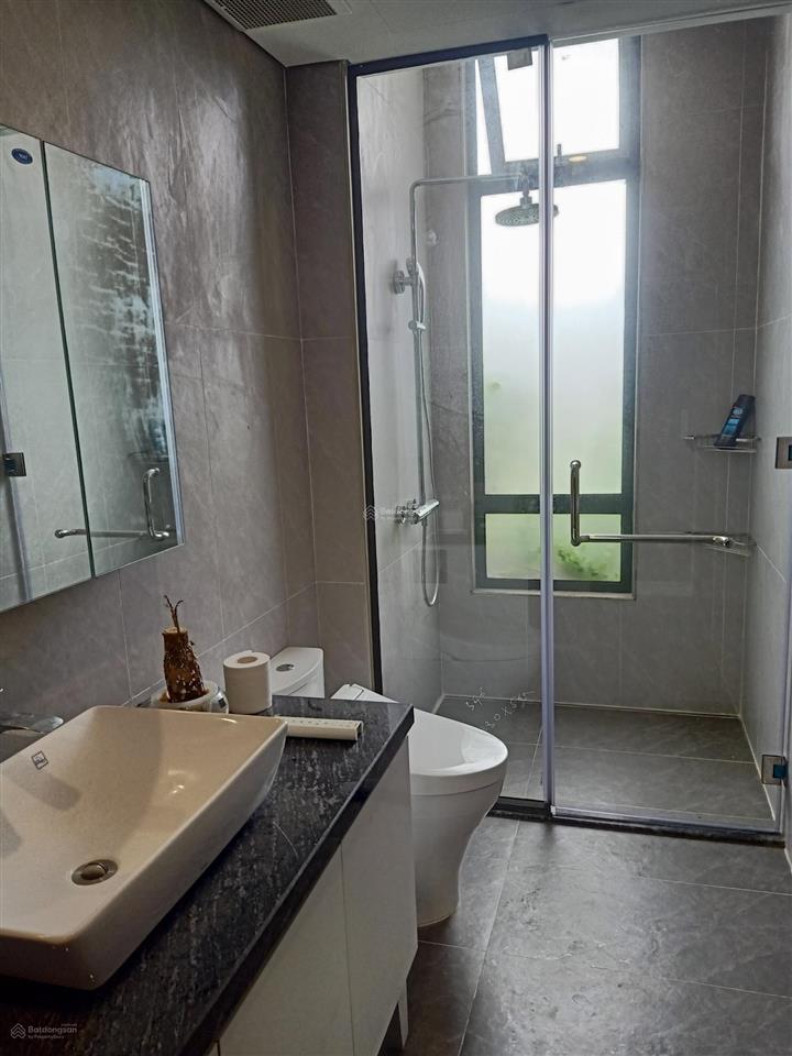 Cho thuê nhà riêng 3 tầng 120m2 tại vsip  từ sơn  bắc ninh có 4 phòng ngủ rộng đủ nội thất