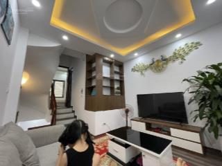 Cần bán nhà 5 tầng full nội thất long lanh . gần hồ đại từ