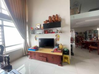 Chủ cần bán căn lofthouse lớn dt 220m2 4pn tầng cao view thoáng giá 4 tỷ 350 call 0949 656 ***