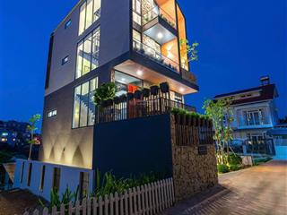 Bán villa hiện đại view đẹp ngay dinh 3, 10 phòng 200m2 phường 4, đà lạt