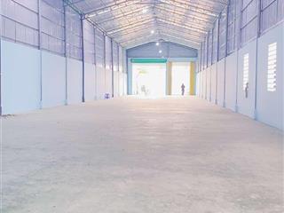 Cho thuê kho 800 m2 có sân rộng mặt tiền nguyễn văn linh