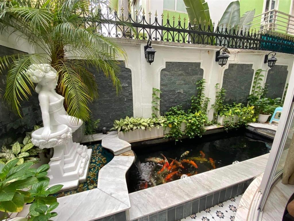 Cần bán căn góc biệt thự linh đàm dt 260m2, 2 mặt tiền đường 17m và 13m, 4 tầng, vị trí đẹp, sđcc