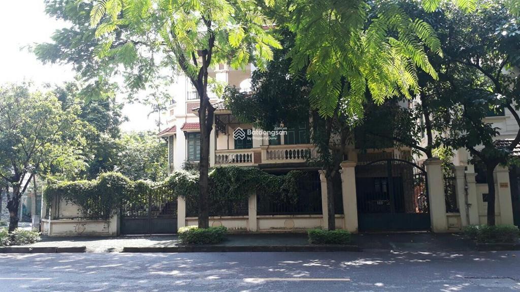 Cần bán căn góc biệt thự linh đàm dt 260m2, 2 mặt tiền đường 17m và 13m, 4 tầng, vị trí đẹp, sđcc