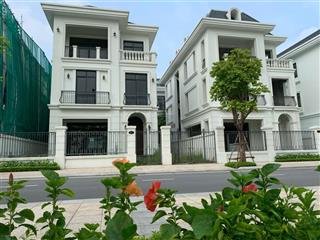 Chính chủ cần tiền thiện chí bán căn biệt thự 236 m2 tại vinhomes green villas giá tốt 0986 126 ***