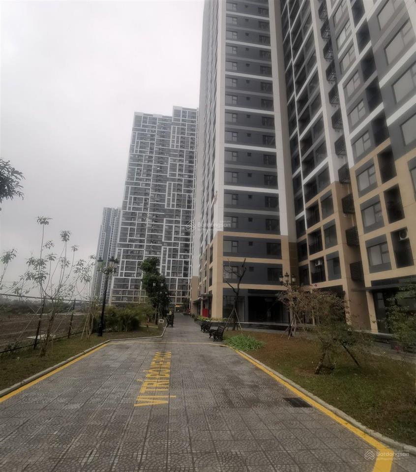 Chính chủ cần bán shop chân đế toà sa2 vinhomes smart giá 7 tỷ đang kinh doanh.  0986 126 ***