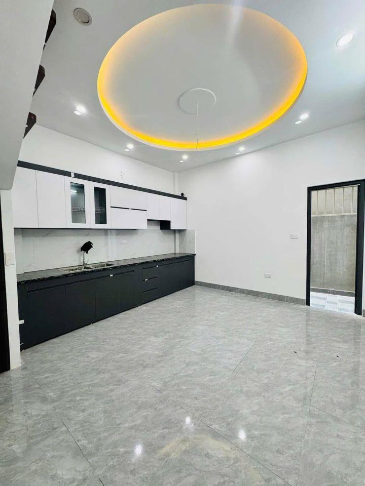 Bán nhà Trạm Trôi, Hoài Đức 35M 5 Tầng, 3 ngủ, ô tô đỗ giá 4.4 tỷ