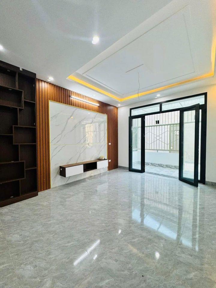 Bán nhà Trạm Trôi, Hoài Đức 35M 5 Tầng, 3 ngủ, ô tô đỗ giá 4.4 tỷ