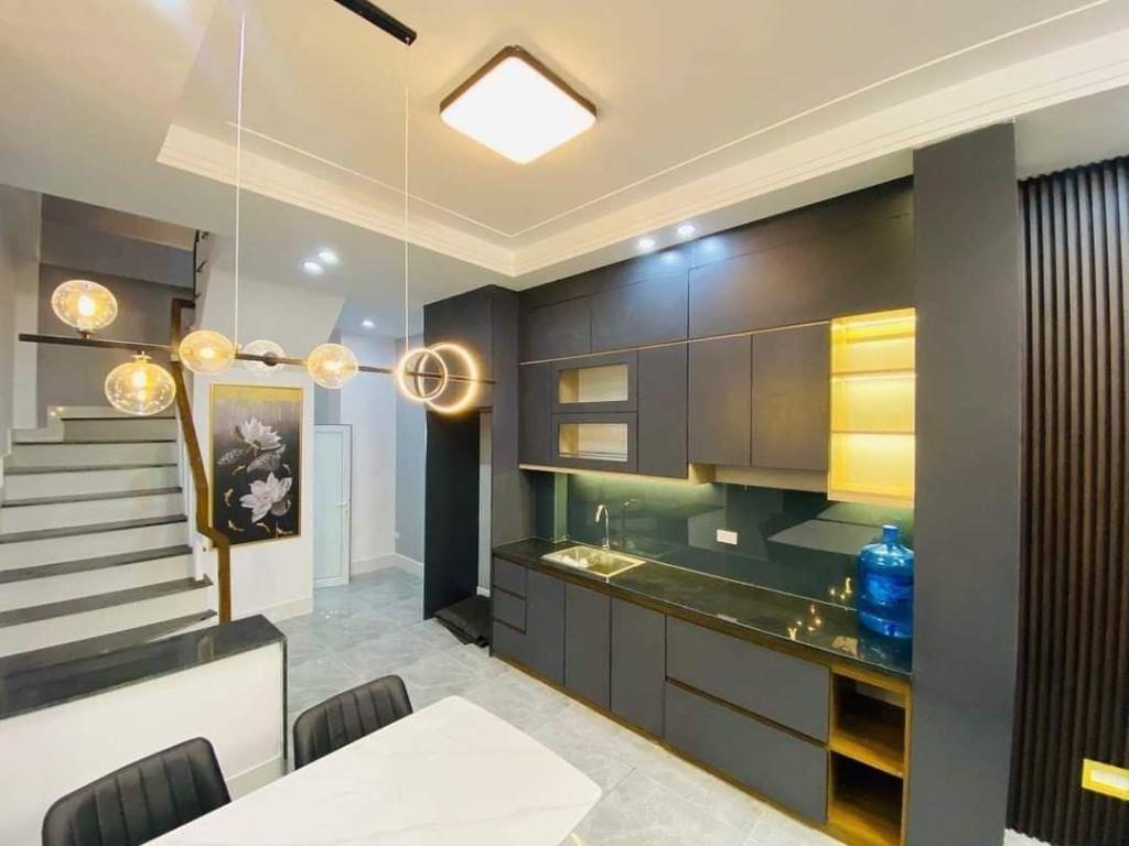 Nhà đẹp Di Trạch, full nội thất, gần phố Nhổn đi Mỹ Đình 4km giá 4.7 tỷ