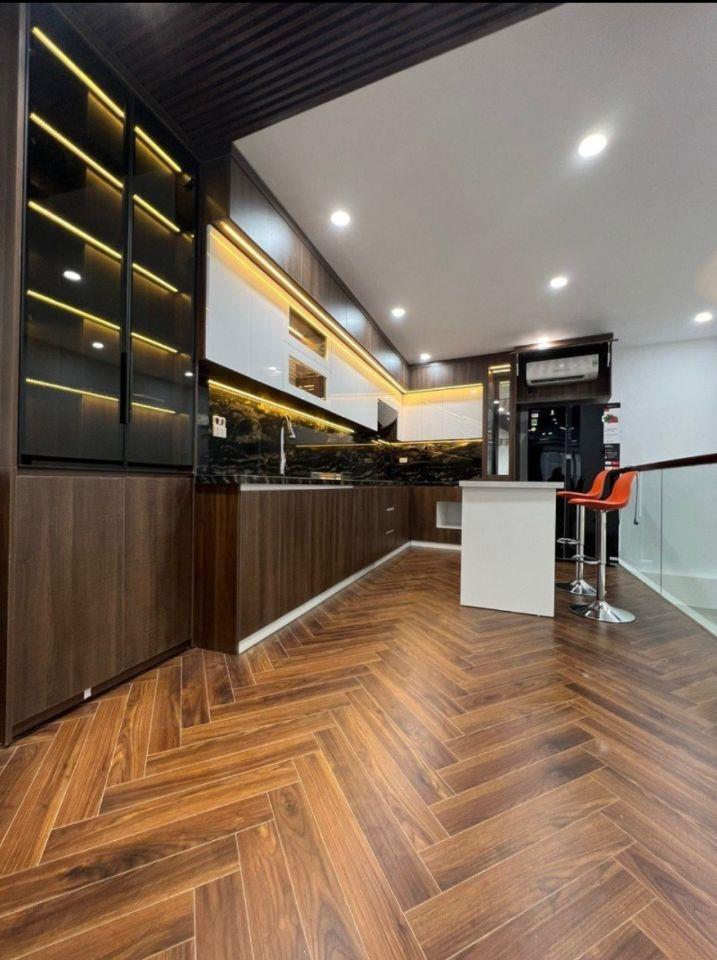 Bán nhà Lại Yên, Sơn Đồng 48M 5 Tầng, Gara ô tô, Thang Máy, kinh doanh giá 7.9 tỷ