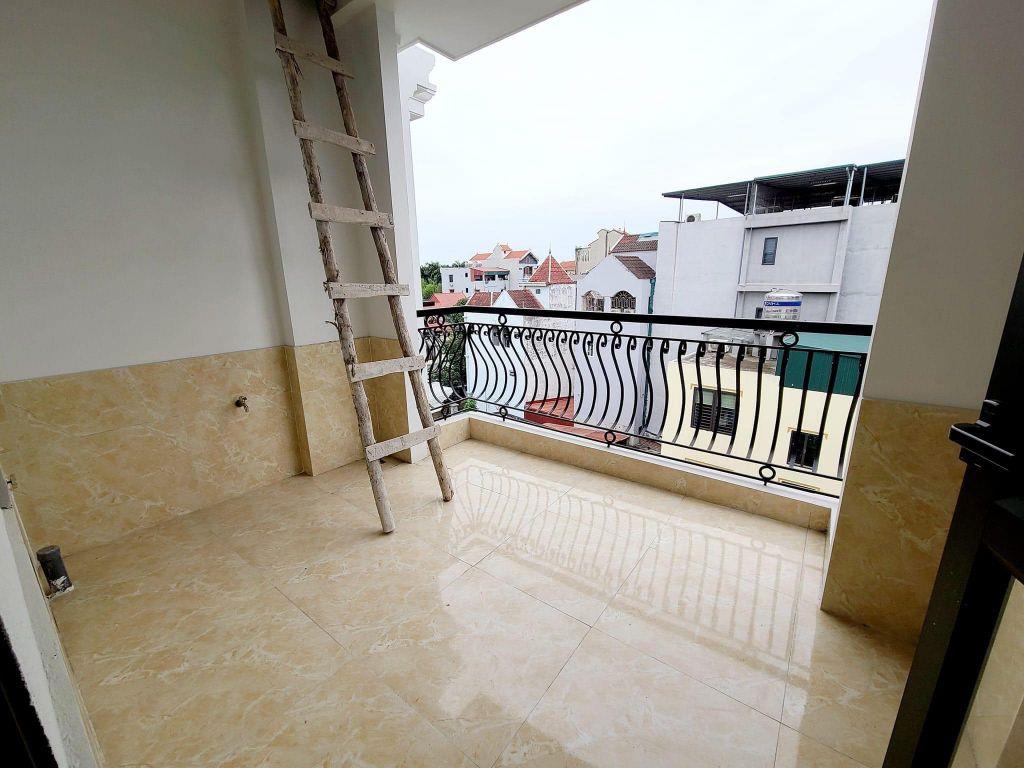 Bán nhà Xuân Phương 5 Tầng, 3 ngủ khép kín, nội thất sắn, ô tô đỗ cách 20m giá 5 tỷ