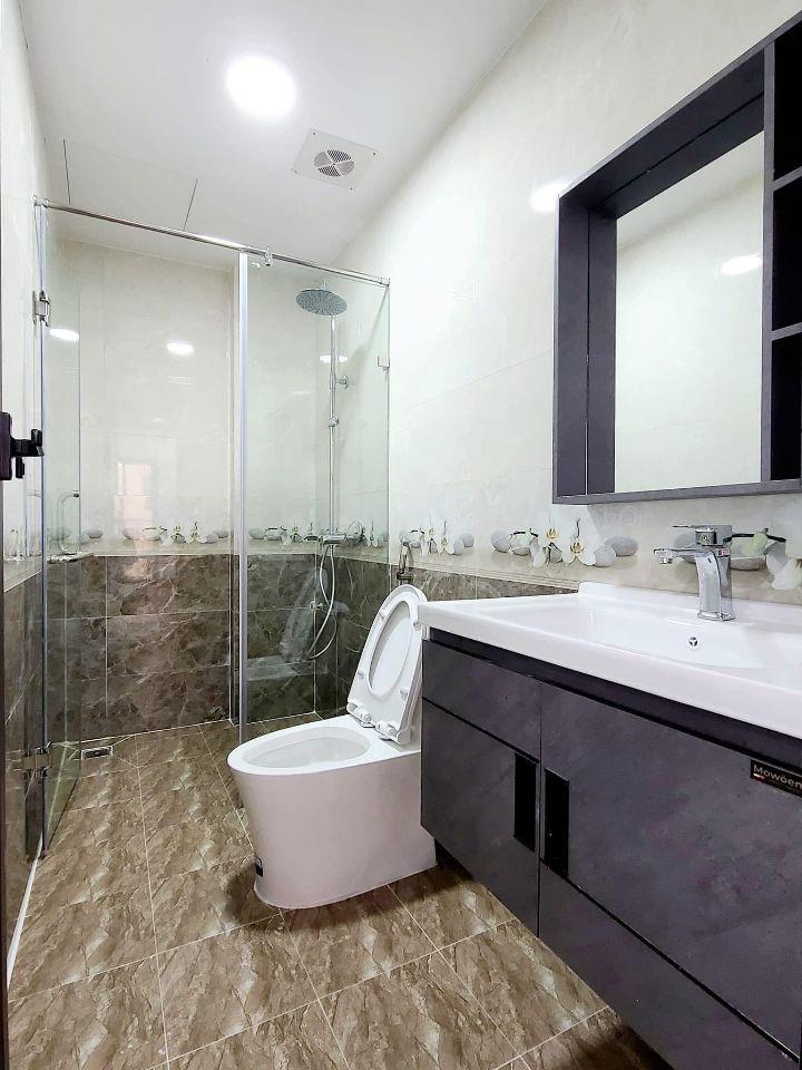 Bán nhà Xuân Phương 5 Tầng, 3 ngủ khép kín, nội thất sắn, ô tô đỗ cách 20m giá 5 tỷ