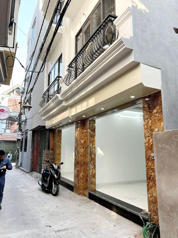 Bán nhà Xuân Phương 5 Tầng, 3 ngủ khép kín, nội thất sắn, ô tô đỗ cách 20m giá 5 tỷ