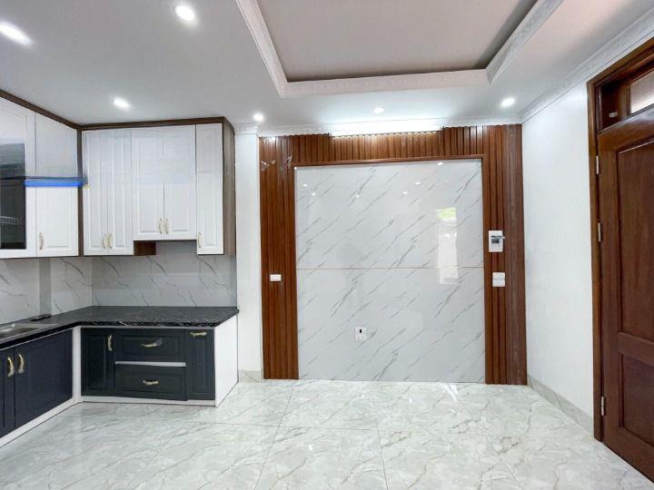 Bán nhà Phương Canh, gần Trịnh Văn Bô, FPT, ĐH Công Nghiệp xây 5 Tầng, 4 phòng giá 5 tỷ