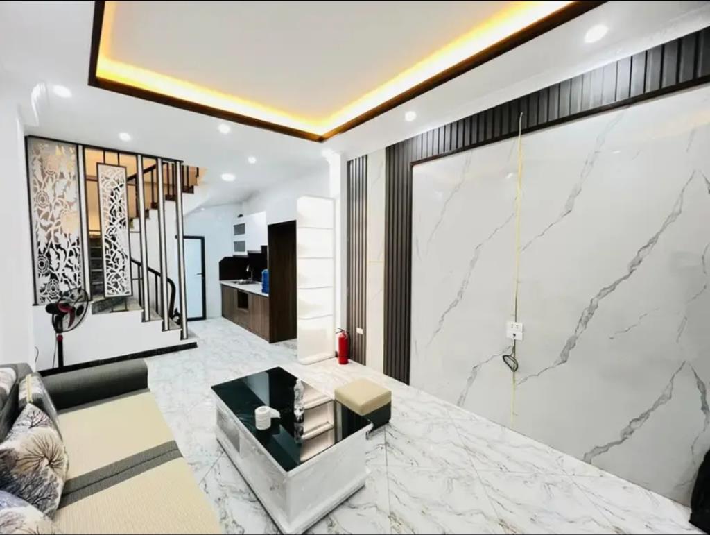 Bán nhà Di Trạch giá thấp nhất khu vực, xây mới 5 Tầng, 3P ngủ giá 4.3 tỷ
