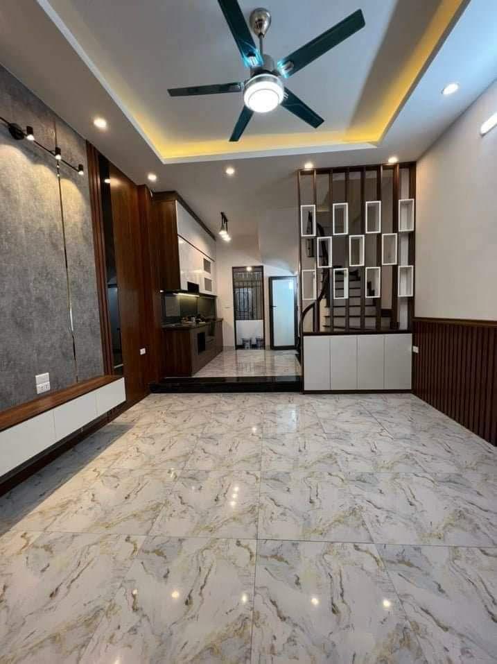 Chỉ 2.5 tỷ nhận nhà Kim Chung, 5 tầng, 3P Ngủ, phố Nhổn, ngõ rộng, tiện ích tốt 