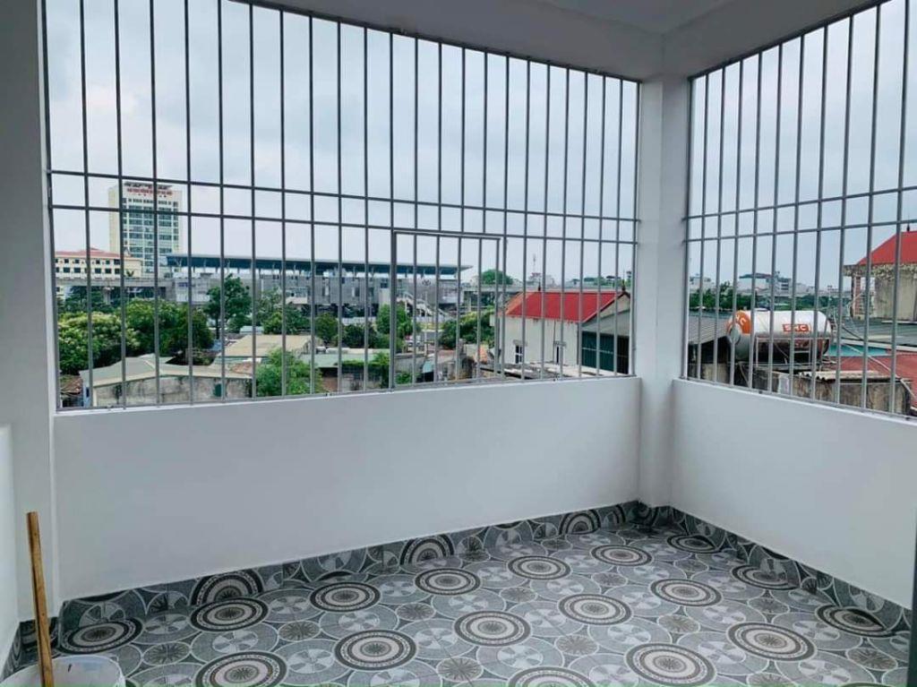 Chỉ 2.5 tỷ nhận nhà Kim Chung, 5 tầng, 3P Ngủ, phố Nhổn, ngõ rộng, tiện ích tốt 