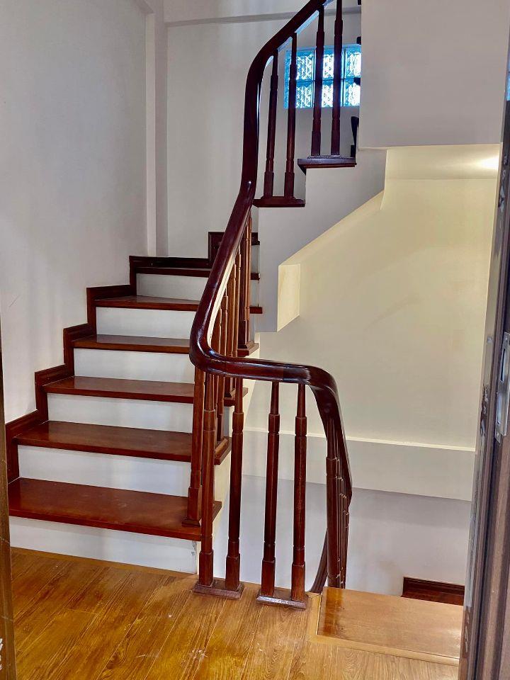 Bán nhà Vân Canh 40M 4 Tầng, 4 ngủ, nội thất đẹp, ô tô đỗ giá 6.8 tỷ