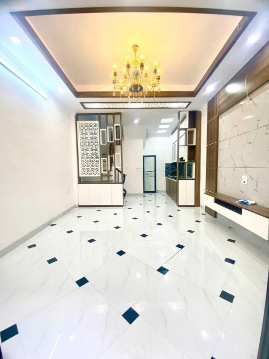 Nhà đẹp Đại Mỗ - ô tô đỗ gần - trung tâm Vinhomes - xây 5 Tầng - 3p ngủ giá 5 tỷ