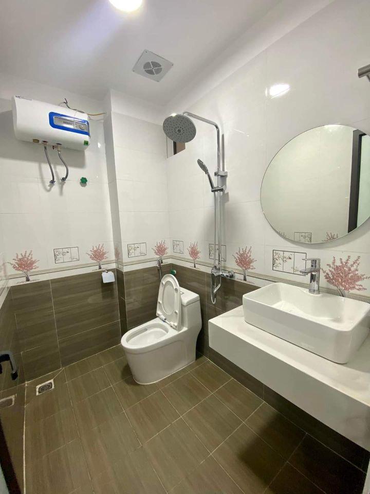 chỉ 2.5 tỷ nhận nhà gần Phương Canh, Trịnh Văn Bô 35M 5 Tầng, 5 phòng, 50m ô tô đỗ