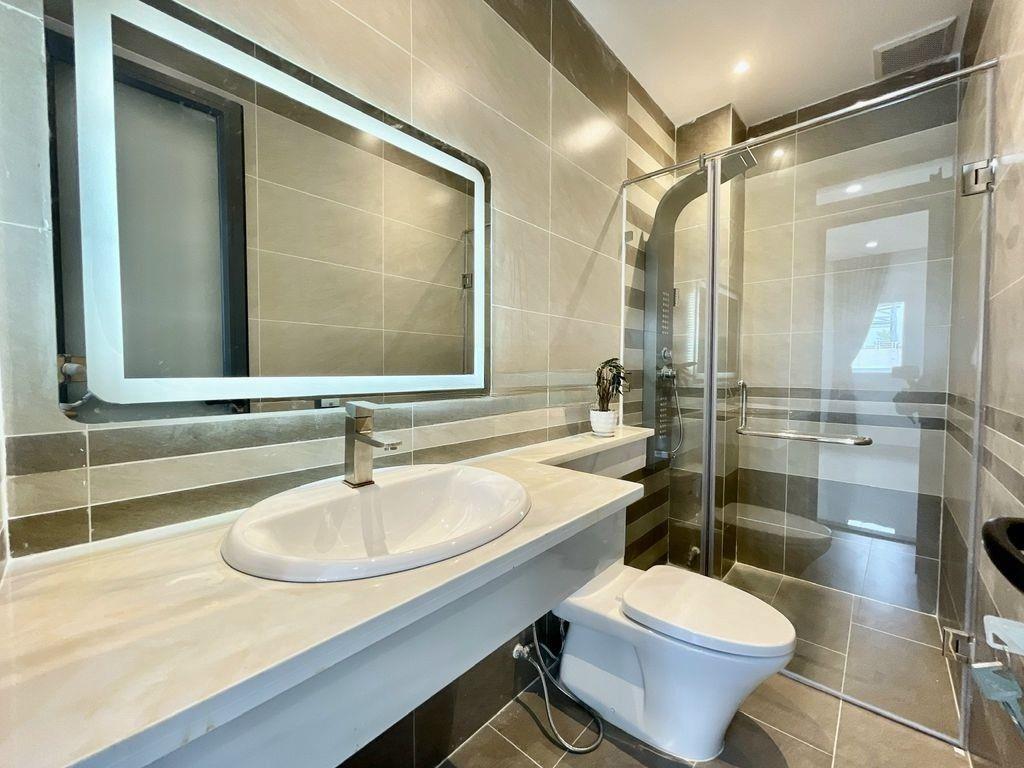 Bán nhà Xuân Phương, phố Trịnh Văn Bô 38M, 5 Tầng, gác lửng, nội thất đẹp giá 6.5 tỷ