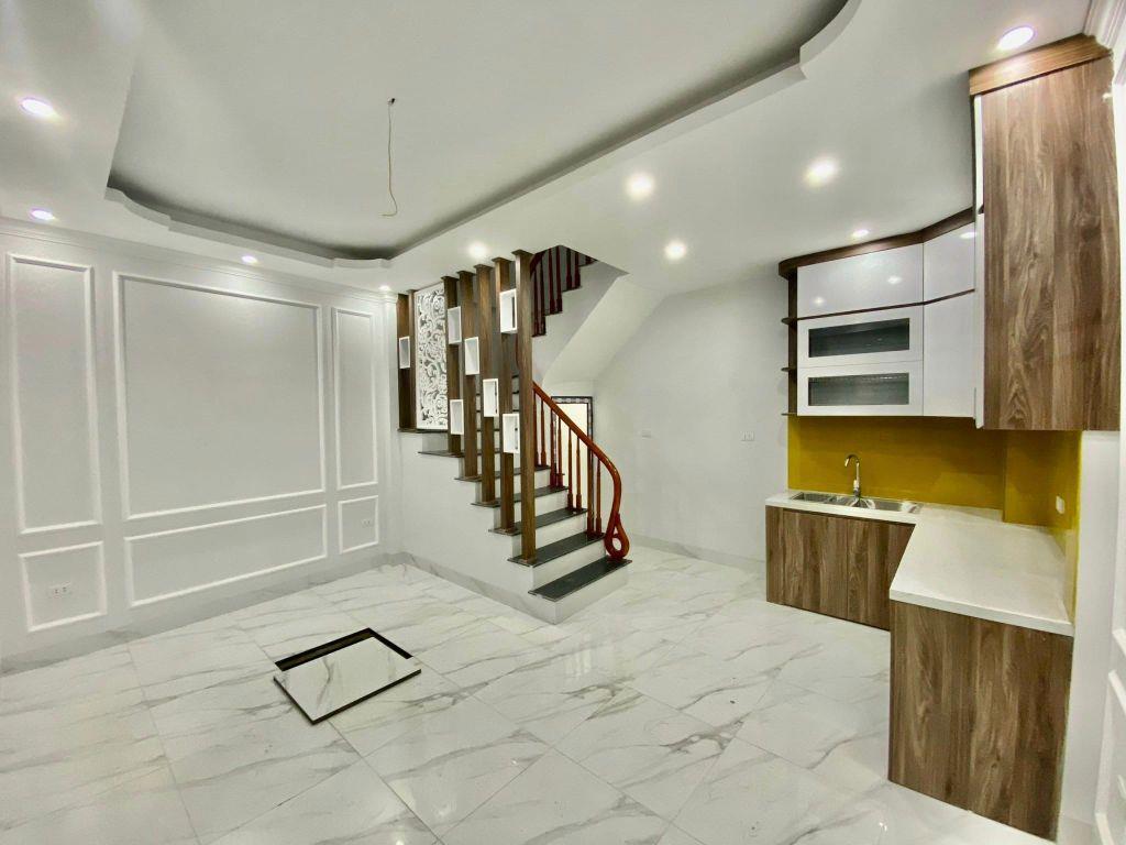 Chỉ 2 tỷ có nhà La Phù, Lê Trọng Tấn 32M2, 5 Tầng, 3 phòng, có nội thất, đầy đủ tiện ích
