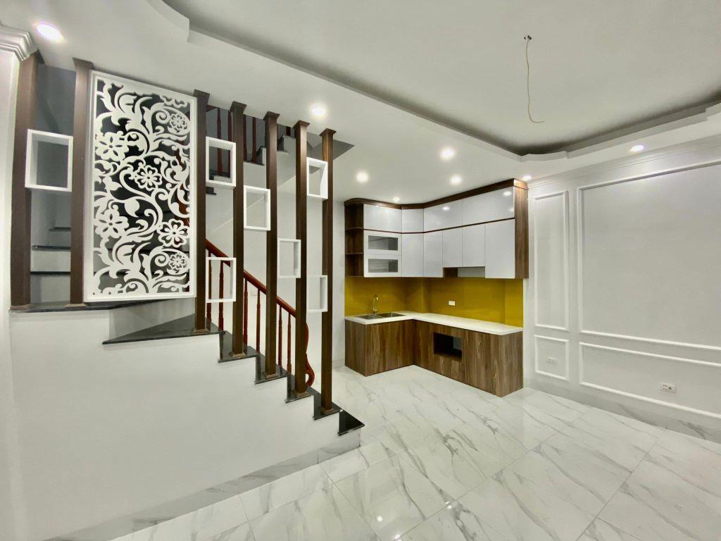 Chỉ 2 tỷ có nhà La Phù, Lê Trọng Tấn 32M2, 5 Tầng, 3 phòng, có nội thất, đầy đủ tiện ích