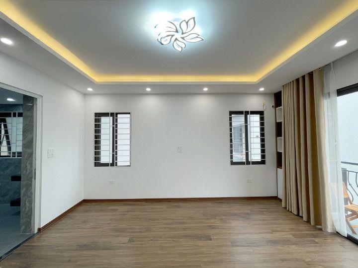 Bán nhà Đại Mỗ 32M 5 Tầng, 3P Ngủ giá thấp nhất khu vực giá 6 tỷ